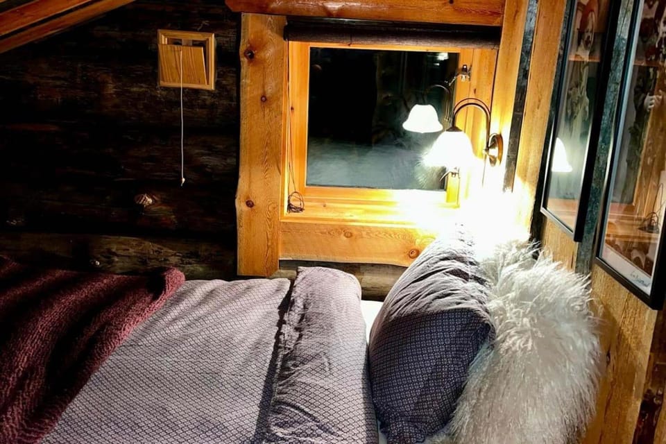 4 Bed Cabin -Sleeps 7 - Northern Light Views Cabin in Norrbotten County, Sweden