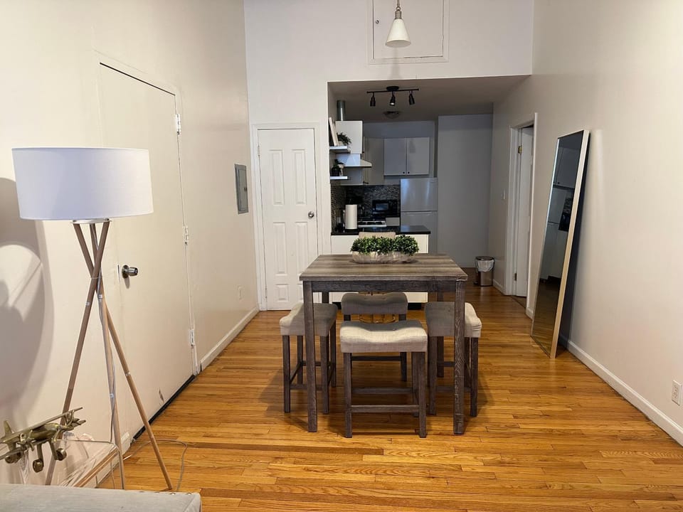 Park Ave Cottage Barn Apartment in Harlem