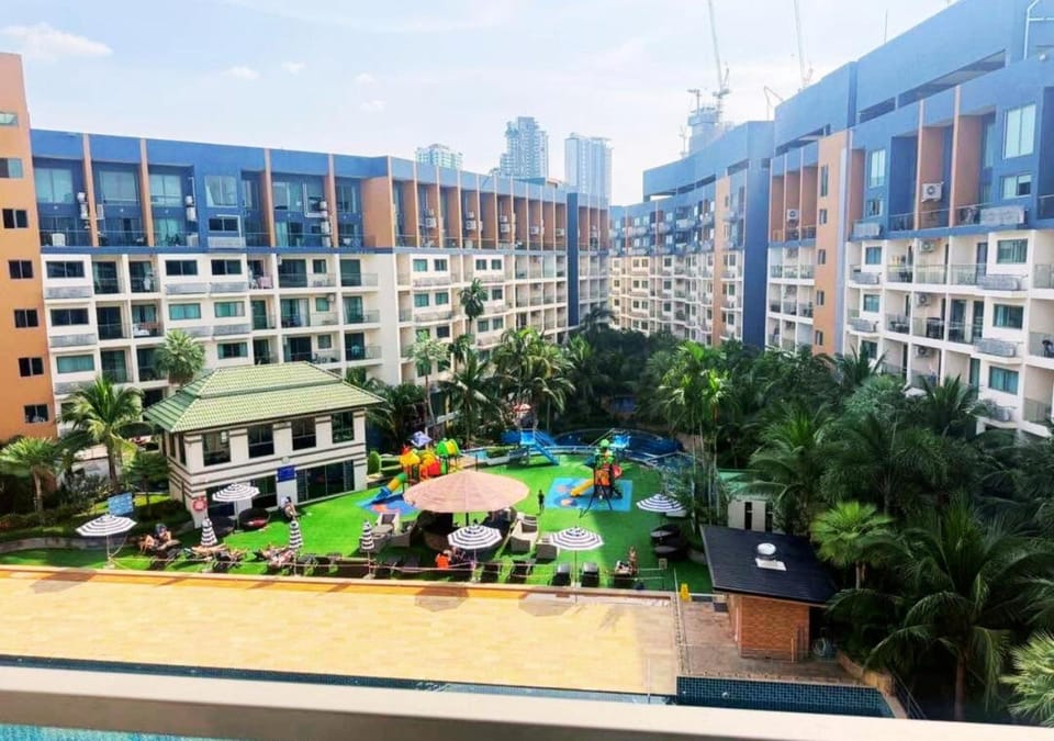Property building, Swimming pool