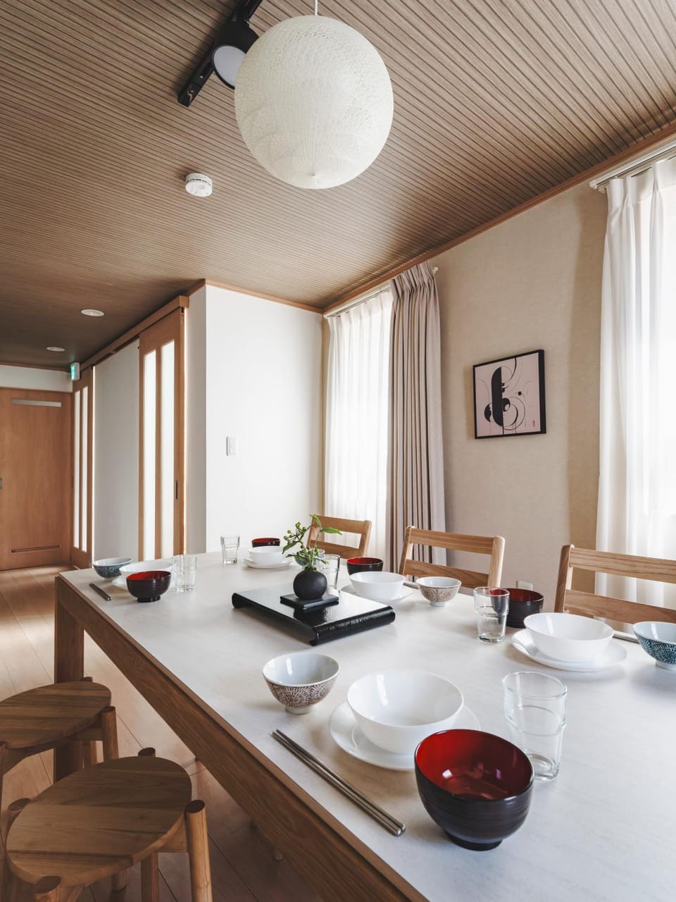 Living room, Seating area, Dining area, Food