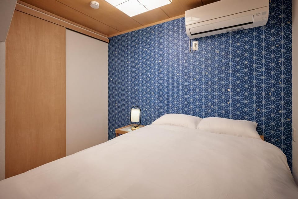 Bed, Bedroom, air conditioner