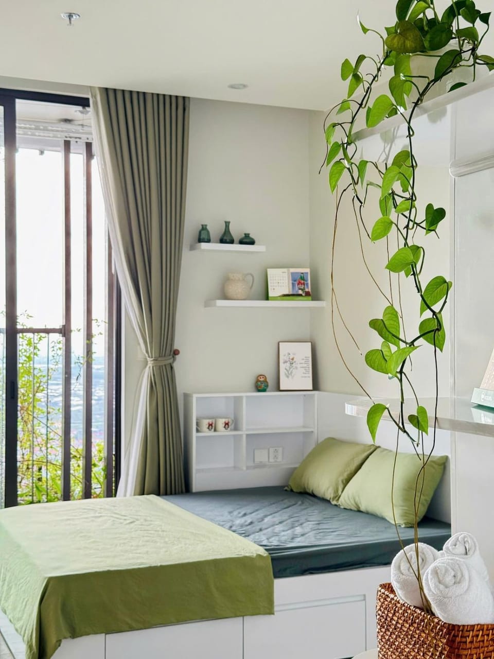 Ecopark Lushy Stay - Garden in the Cloud Apartment in Vietnam