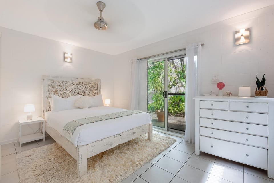 Bed, Balcony/Terrace, Bedroom