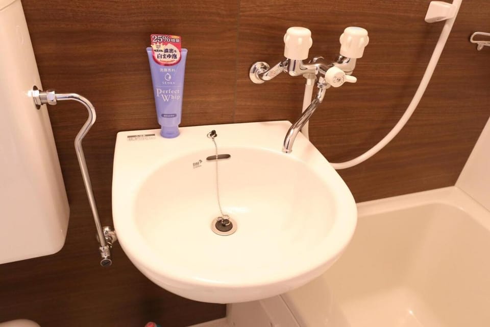 N105 Easy Access to Ikebukuro Only 2 Stops Apartment in Shinjuku