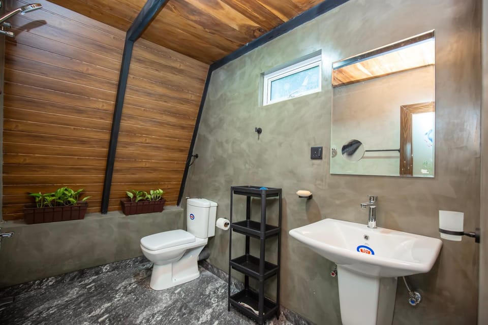 Greenpeak Serene Luxury Cabanas Nature lodge in Hikkaduwa