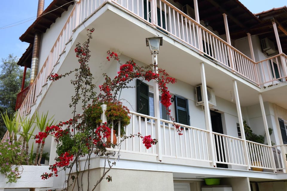 Property building, Balcony/Terrace