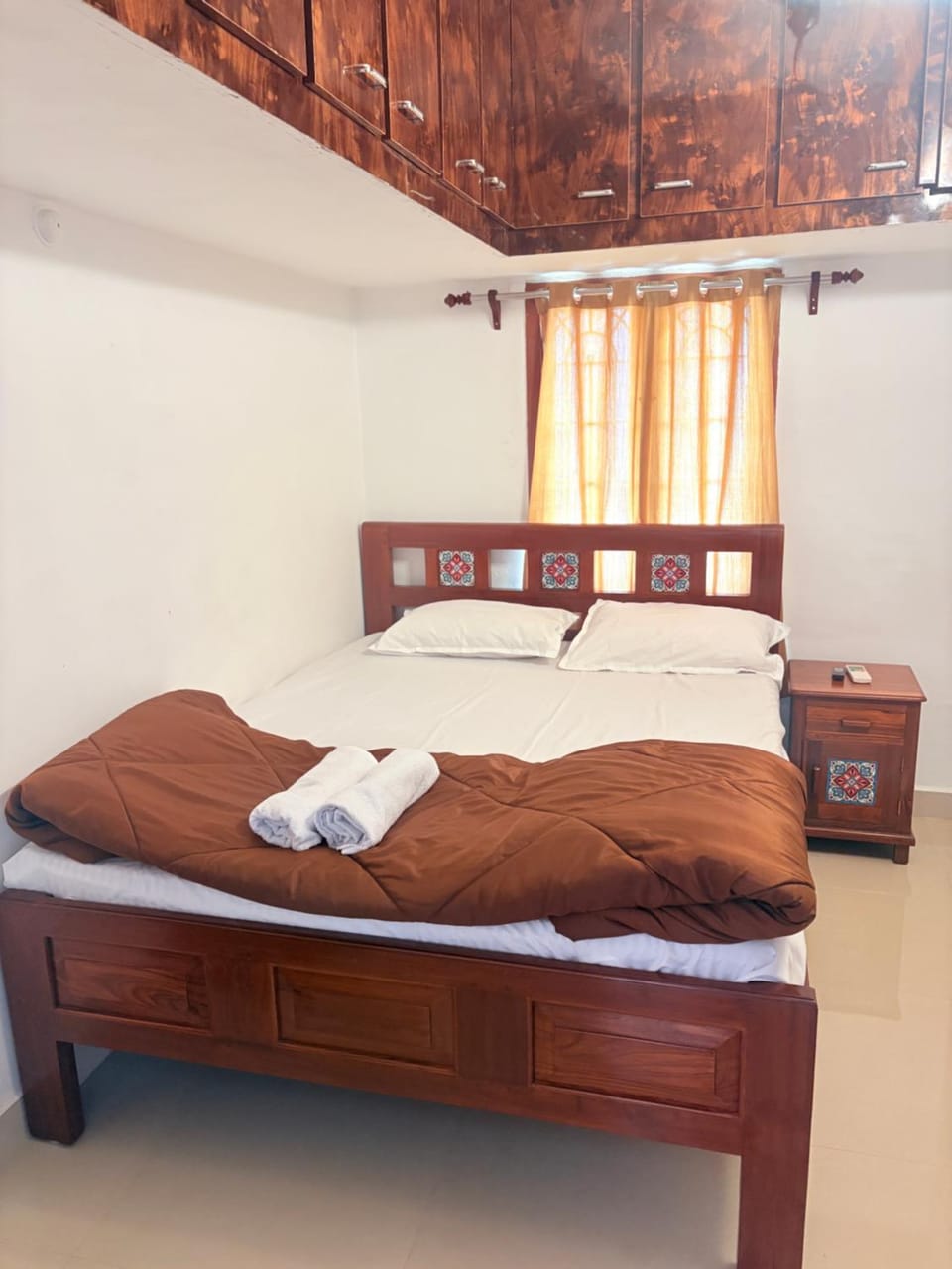 Bed, Bedroom, towels, wardrobe, air conditioner