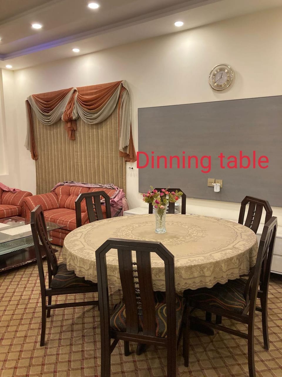 Living room, Seating area