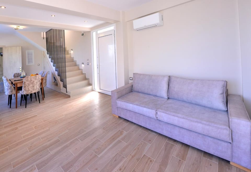Living room, air conditioner