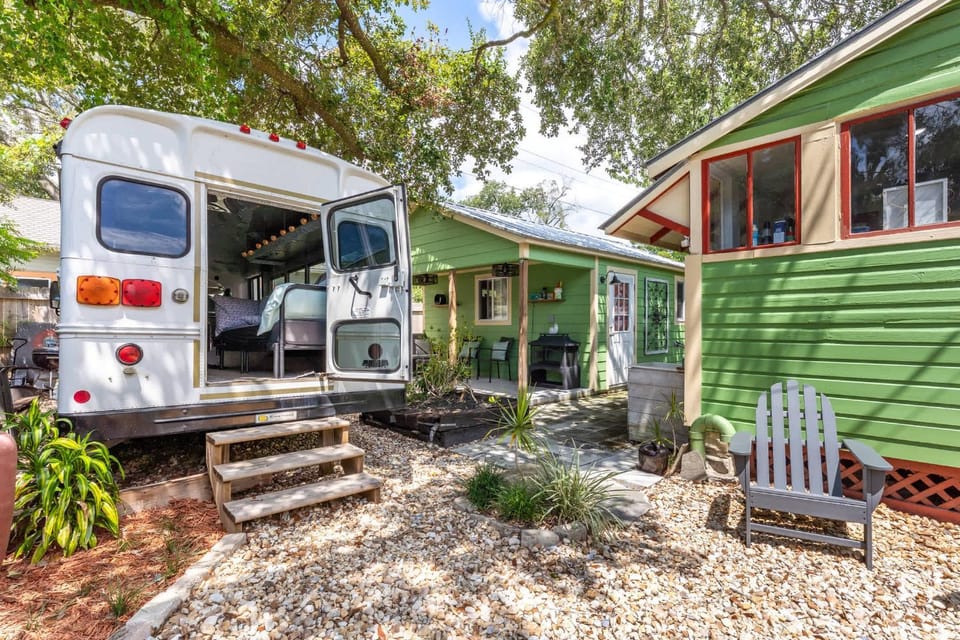 Property building, Patio, Garden