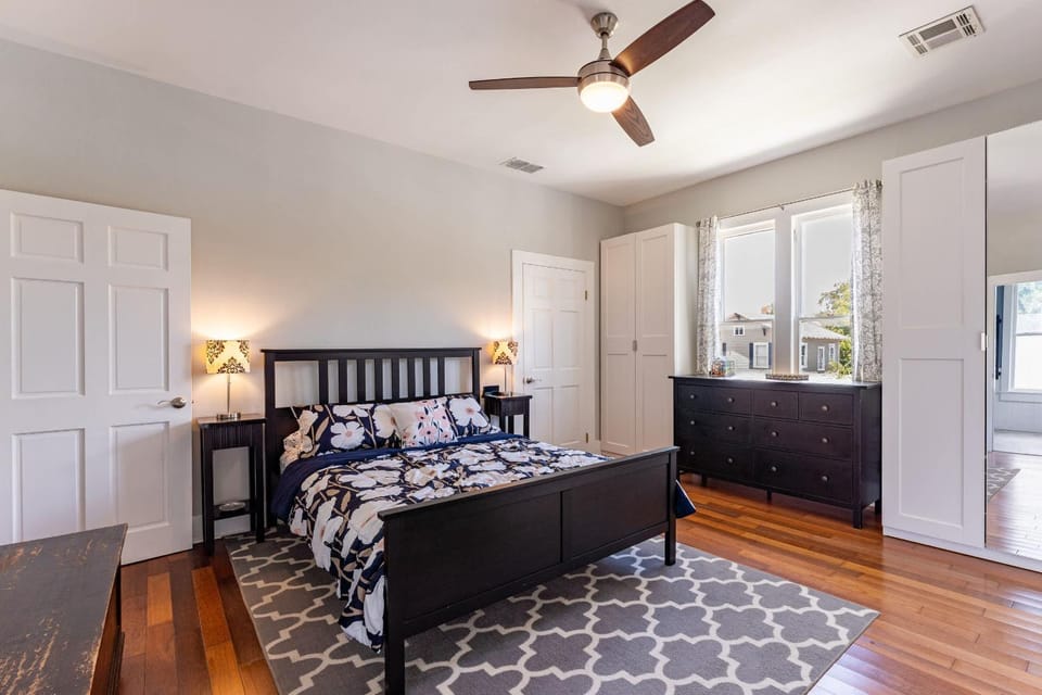 Bed, Bedroom