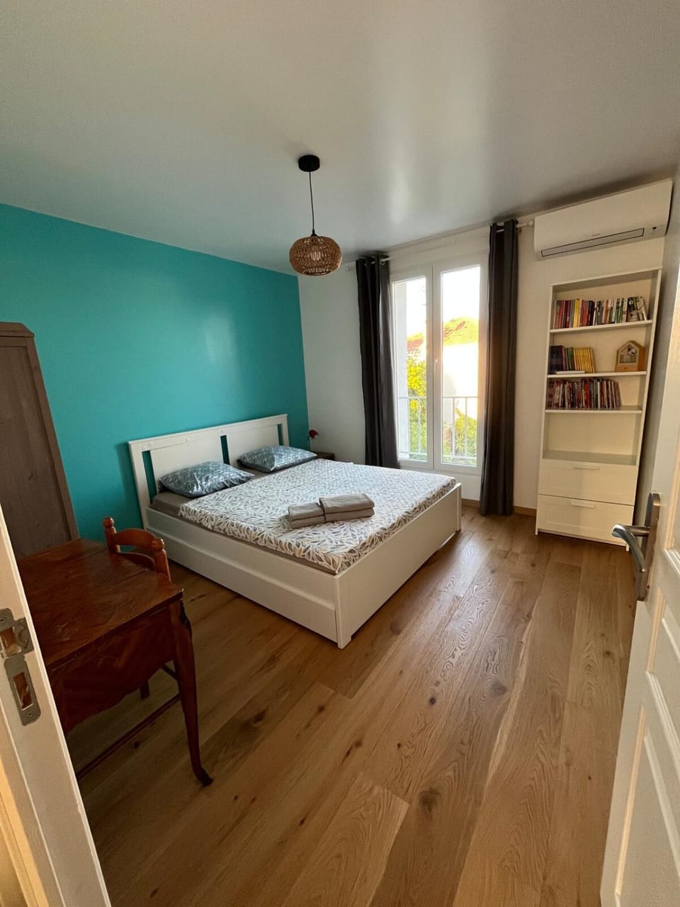 Bed, Photo of the whole room, Bedroom, towels, wardrobe