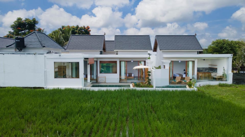 Property building, Bird's eye view, View (from property/room), Balcony/Terrace, Swimming pool