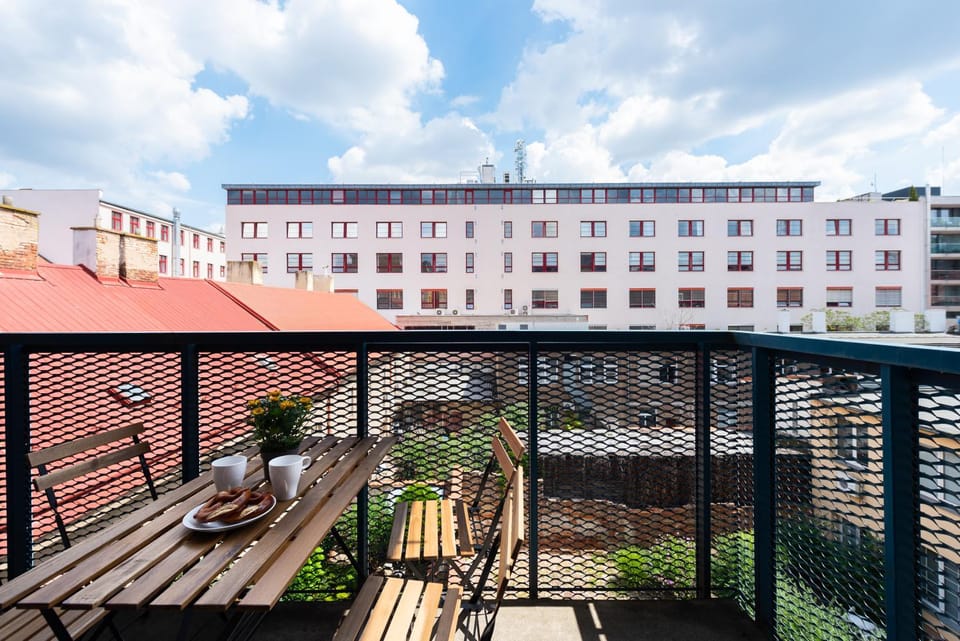 Balcony/Terrace, Quiet street view