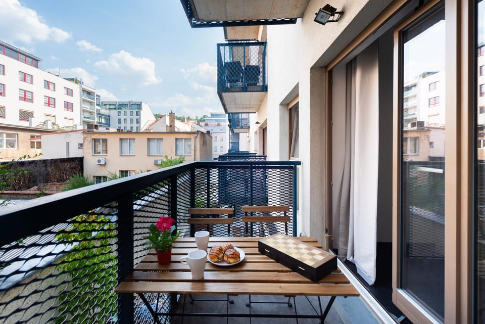 Balcony/Terrace, City view, Quiet street view, Inner courtyard view