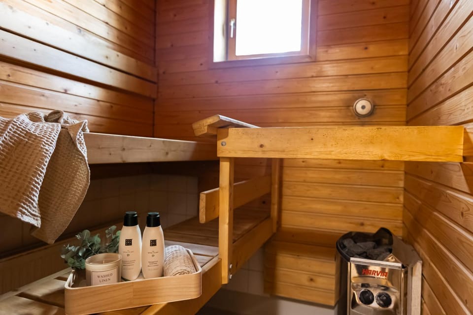 Sauna, Bathroom
