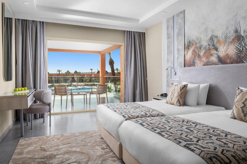 Bed, View (from property/room), Balcony/Terrace, Bedroom, Pool view, Swimming pool