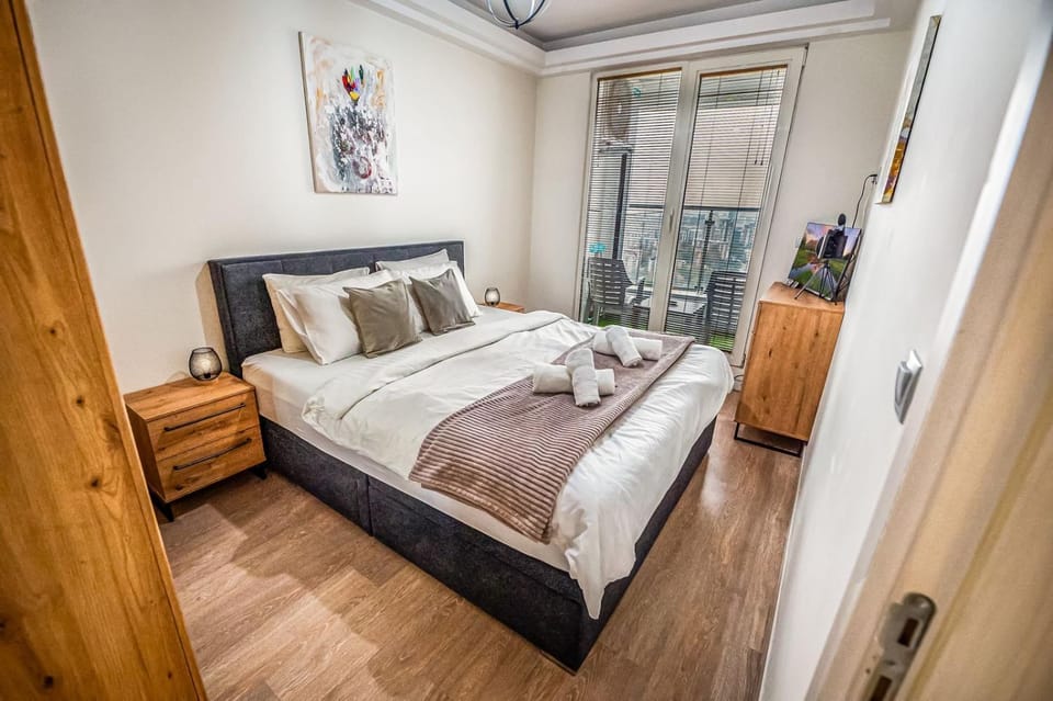 Bed, Photo of the whole room, Bedroom, towels, wardrobe