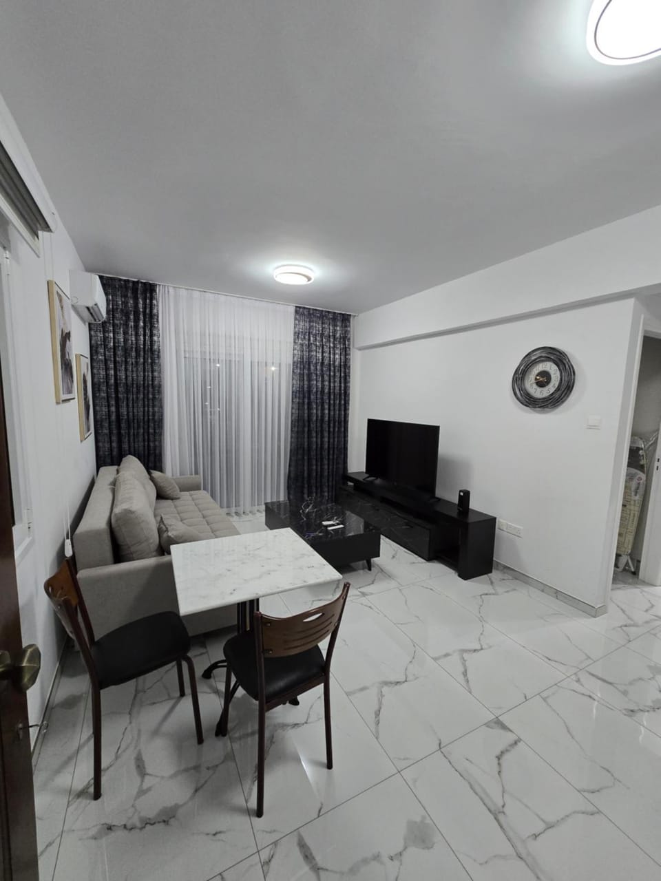 TV and multimedia, Living room, Seating area
