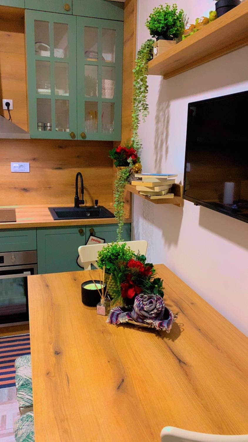 TV and multimedia, Kitchen or kitchenette, stove