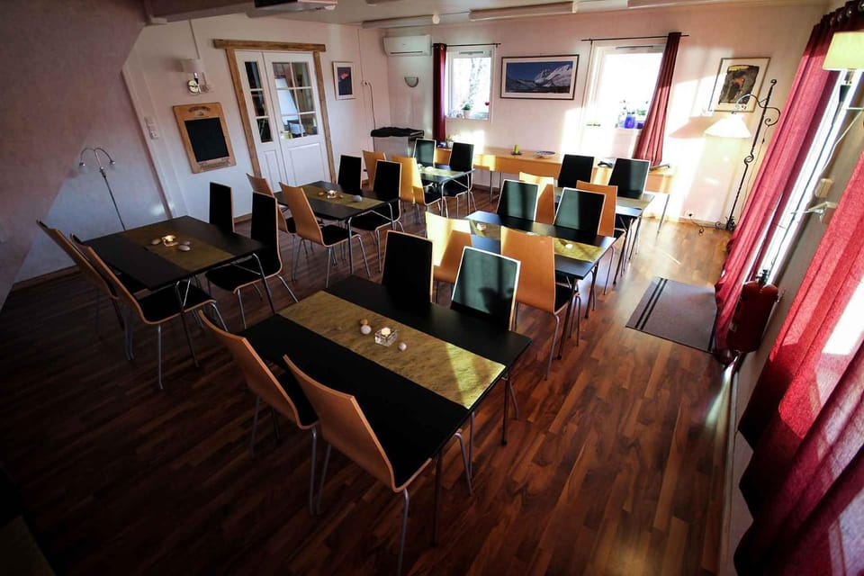 Communal lounge/ TV room, Seating area, Evening entertainment