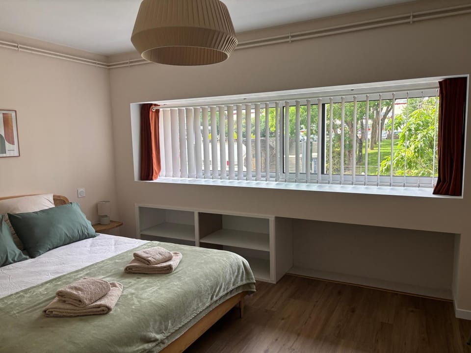 Bed, View (from property/room), Photo of the whole room, Bedroom