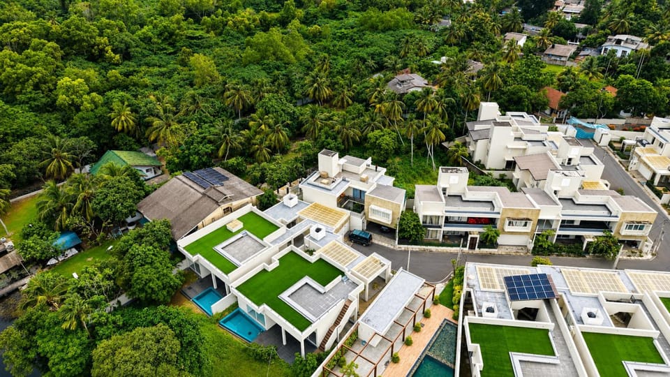 Property building, Bird's eye view, Location