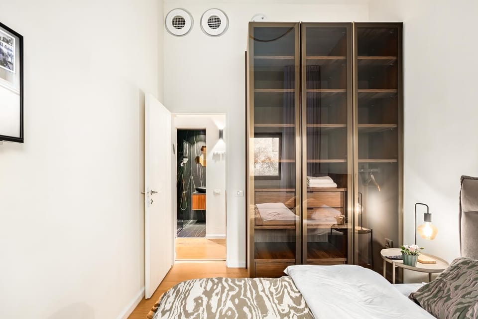 Bedroom, wardrobe