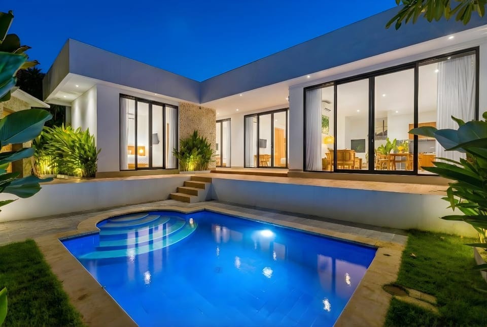 Property building, Swimming pool