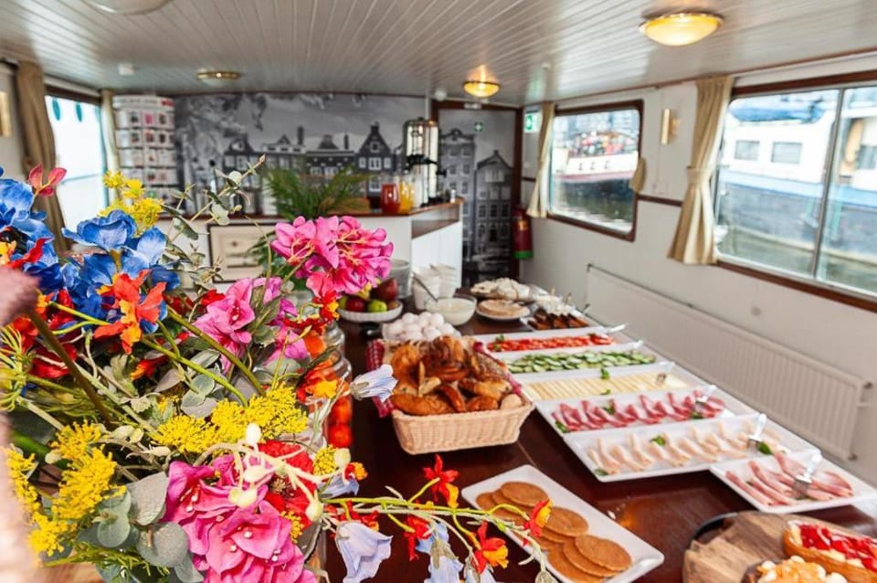 Food and drinks, Breakfast, Continental breakfast, Buffet breakfast