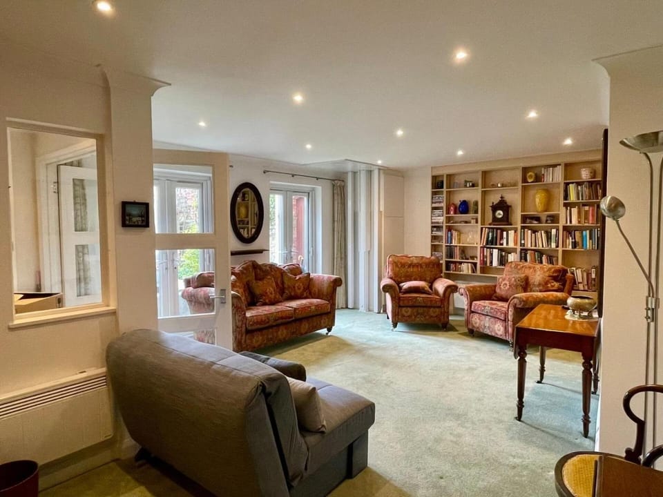 TV and multimedia, Living room, Seating area