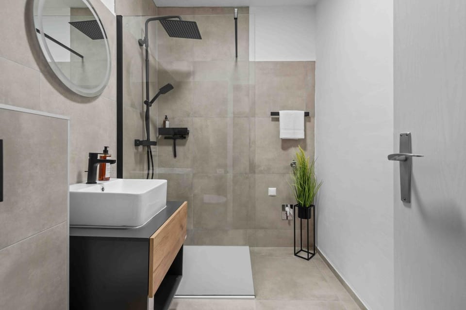 Shower, Bathroom