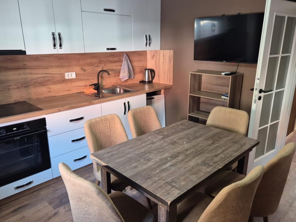 TV and multimedia, Kitchen or kitchenette