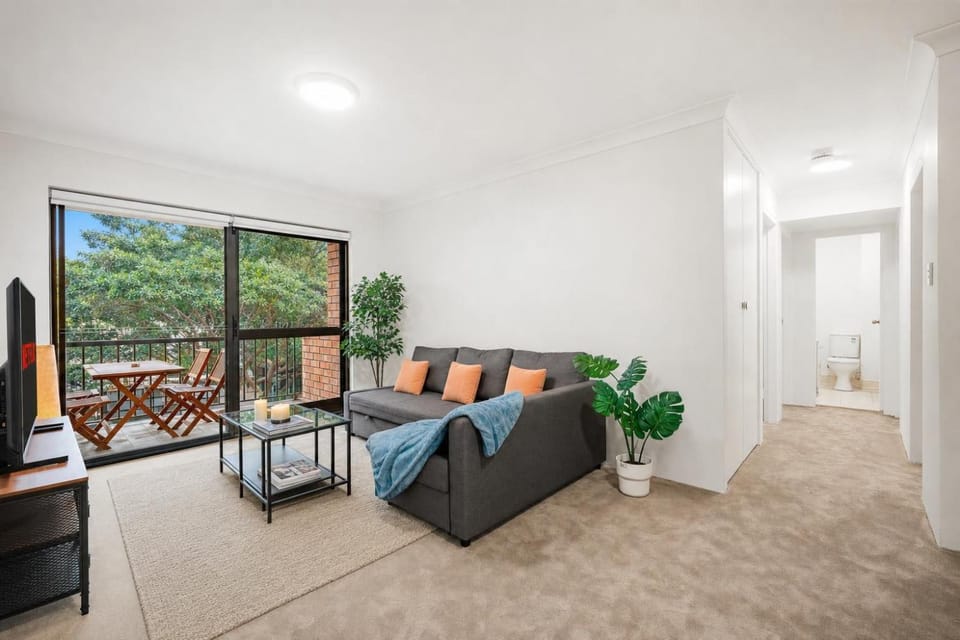 Spring, Day, View (from property/room), Balcony/Terrace, Living room, Photo of the whole room, Seating area, Evening entertainment