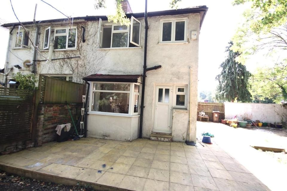 3 Bed Family House and Garden House in London Borough of Richmond upon Thames