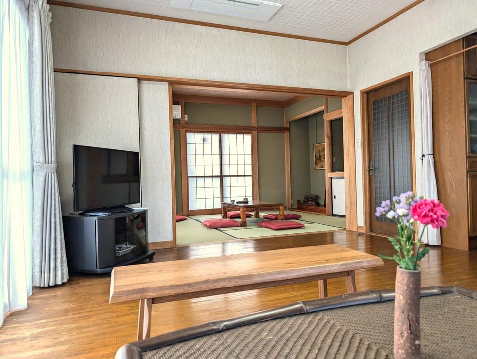 ゲストハウス日知館 Country House in Shizuoka Prefecture