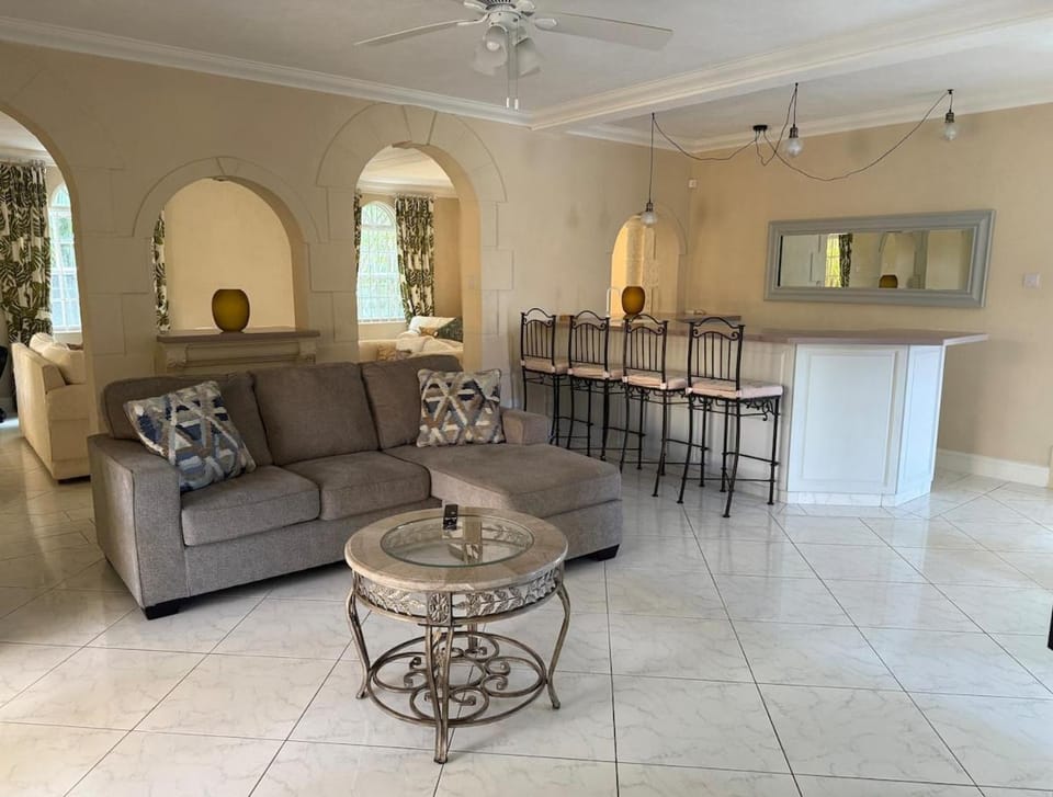 Lounge or bar, Seating area