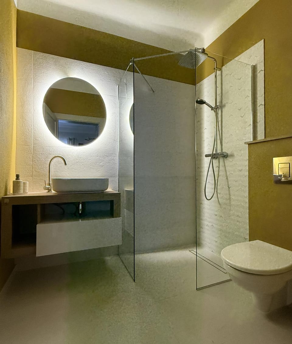 Shower, Bathroom