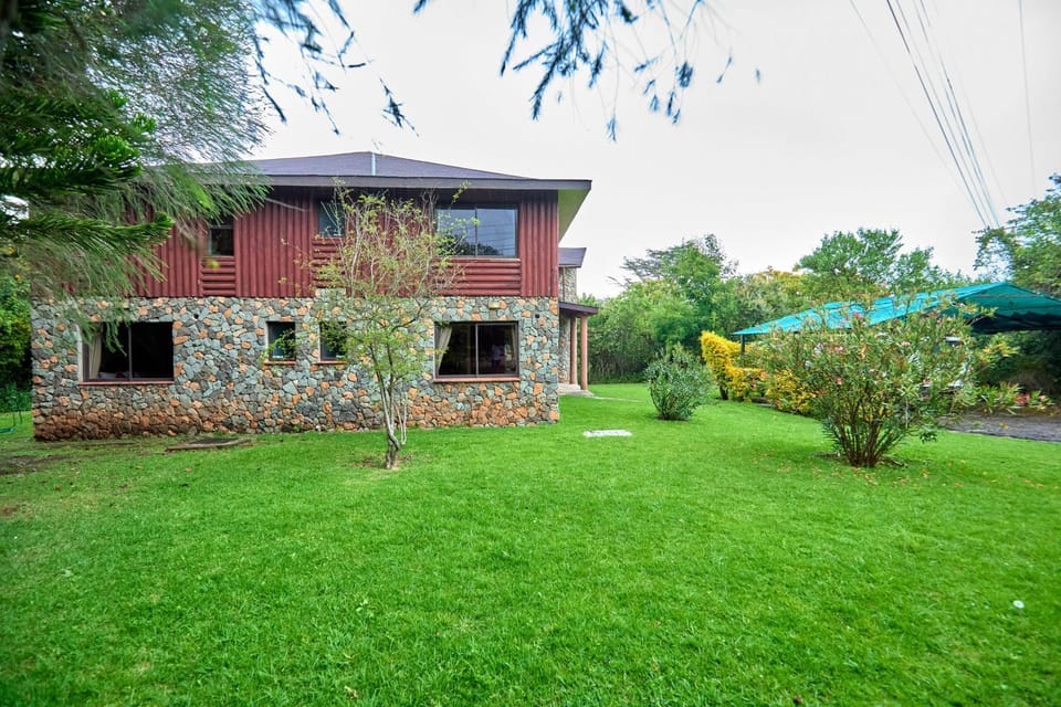 Property building, Natural landscape, Garden view