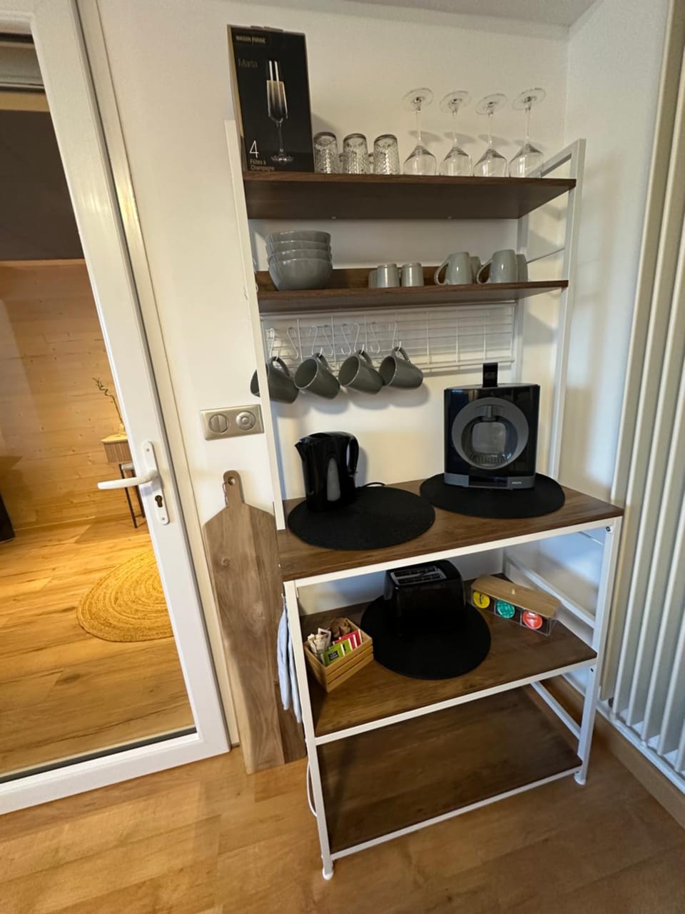 Coffee/tea facilities, toaster
