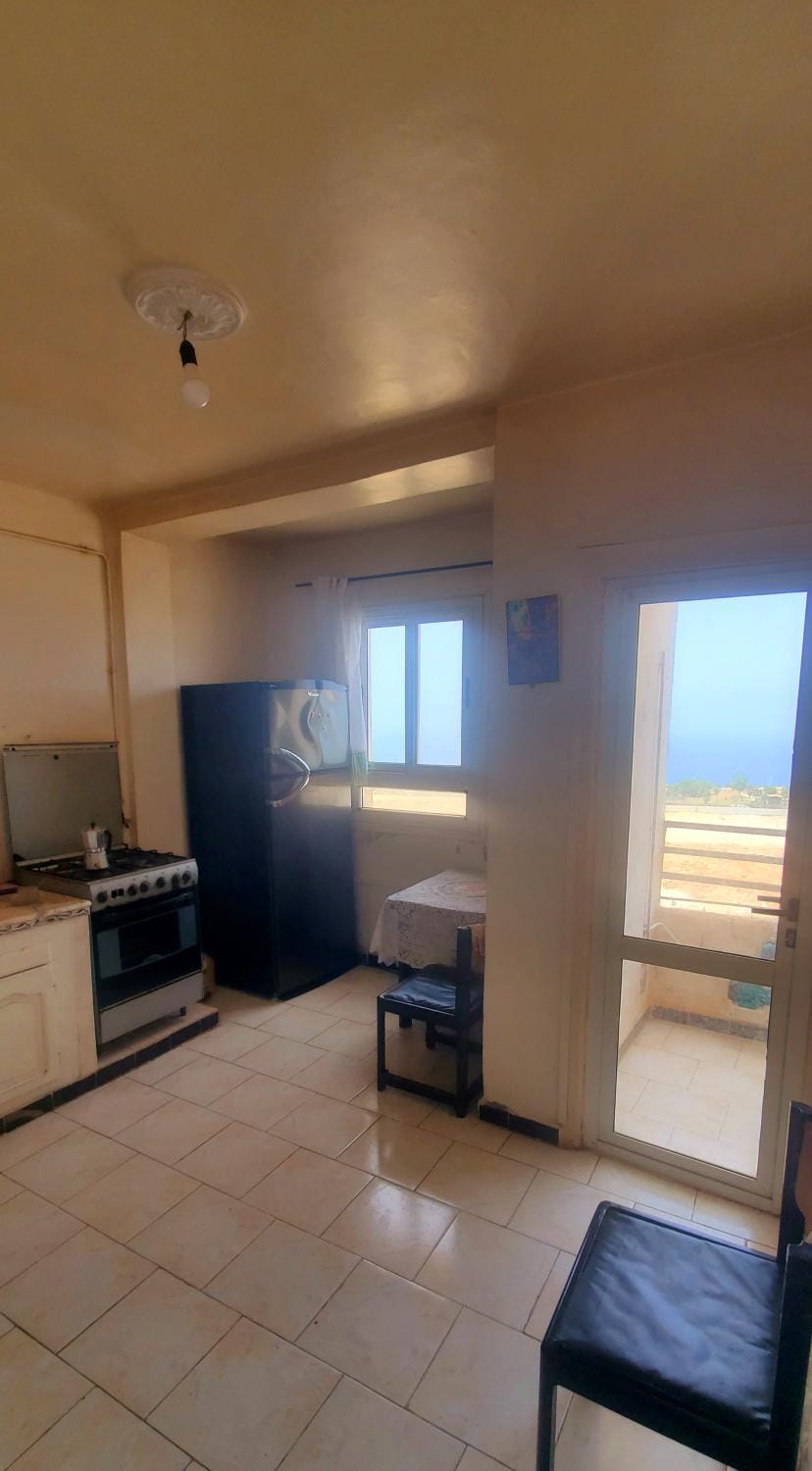Kitchen or kitchenette, oven, stove