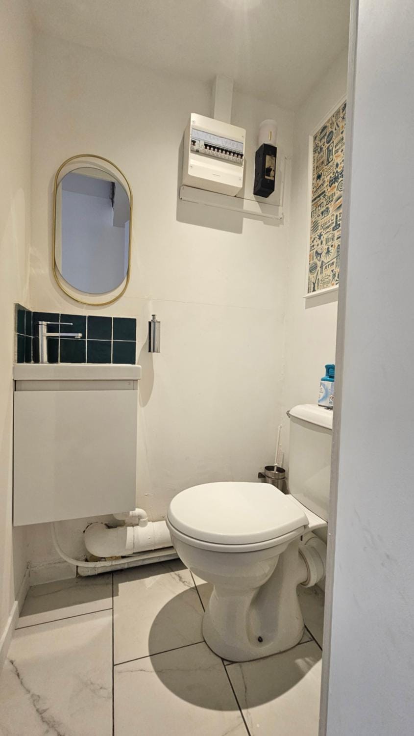 Toilet