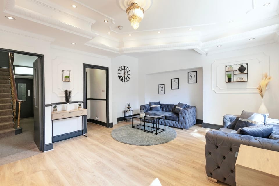 Property building, Lobby or reception
