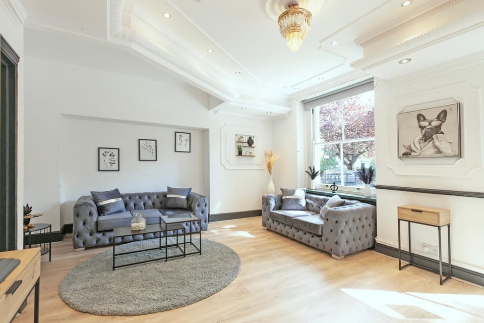 Property building, Lobby or reception