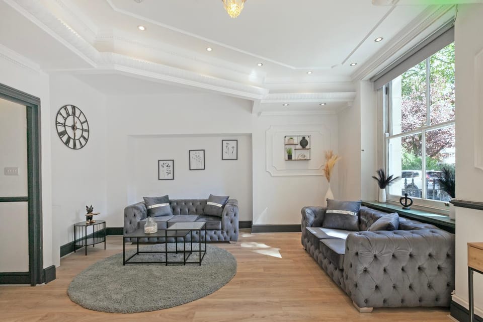 Property building, Lobby or reception