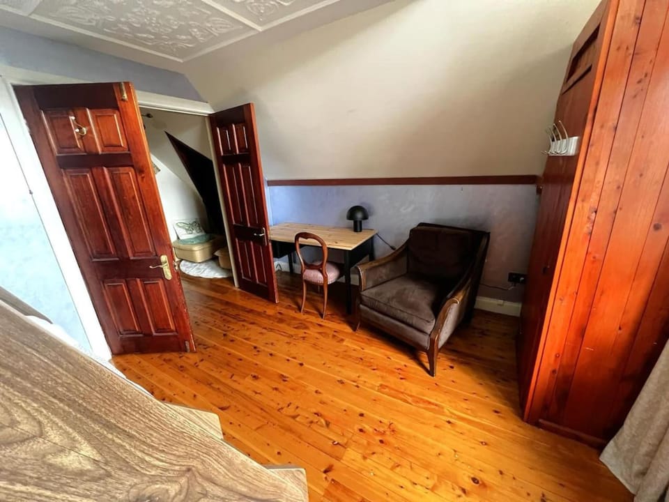 Cottage on Cliff sunset, relaxing and warm House in Katoomba