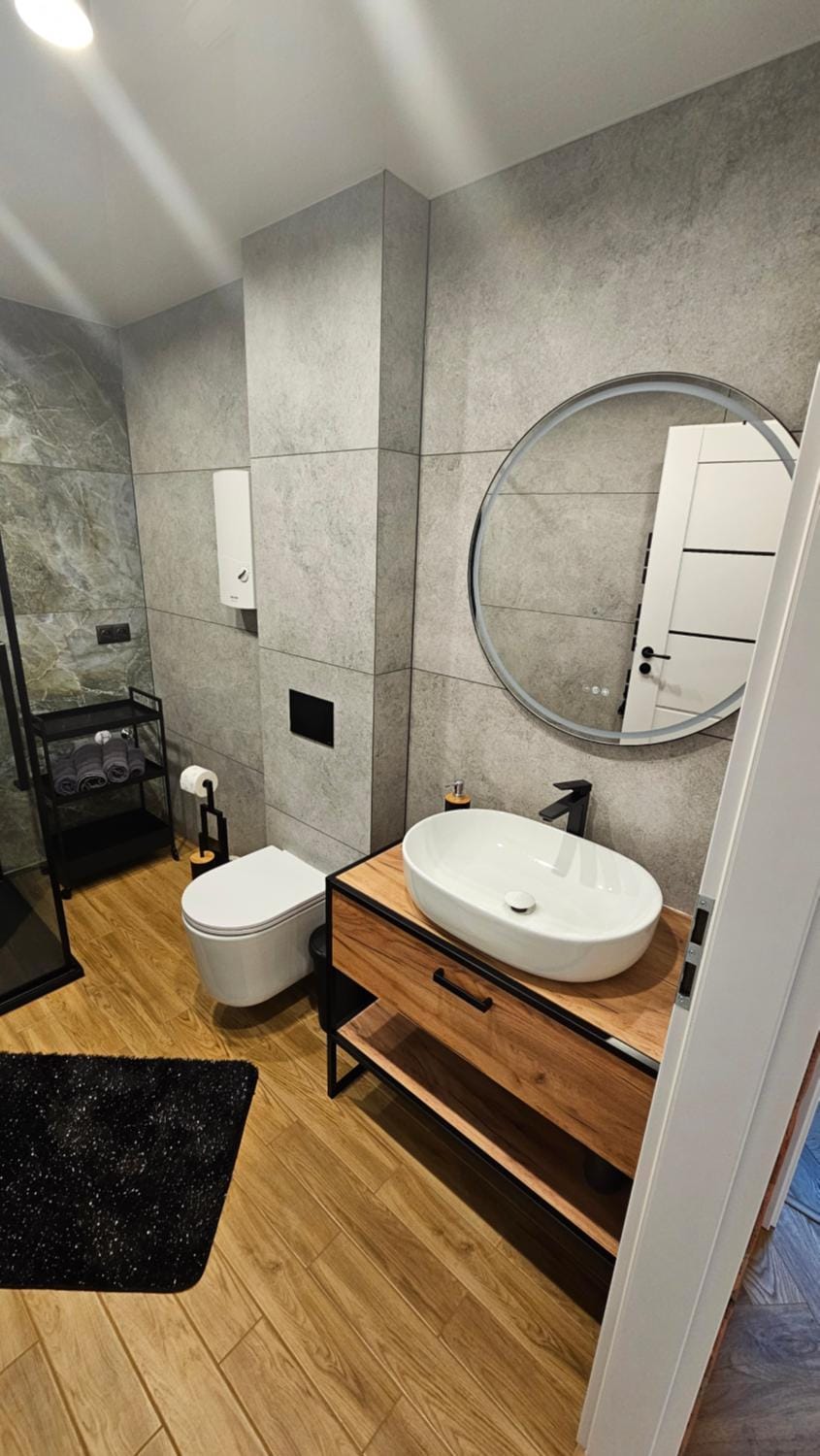Shower, Toilet, Bathroom