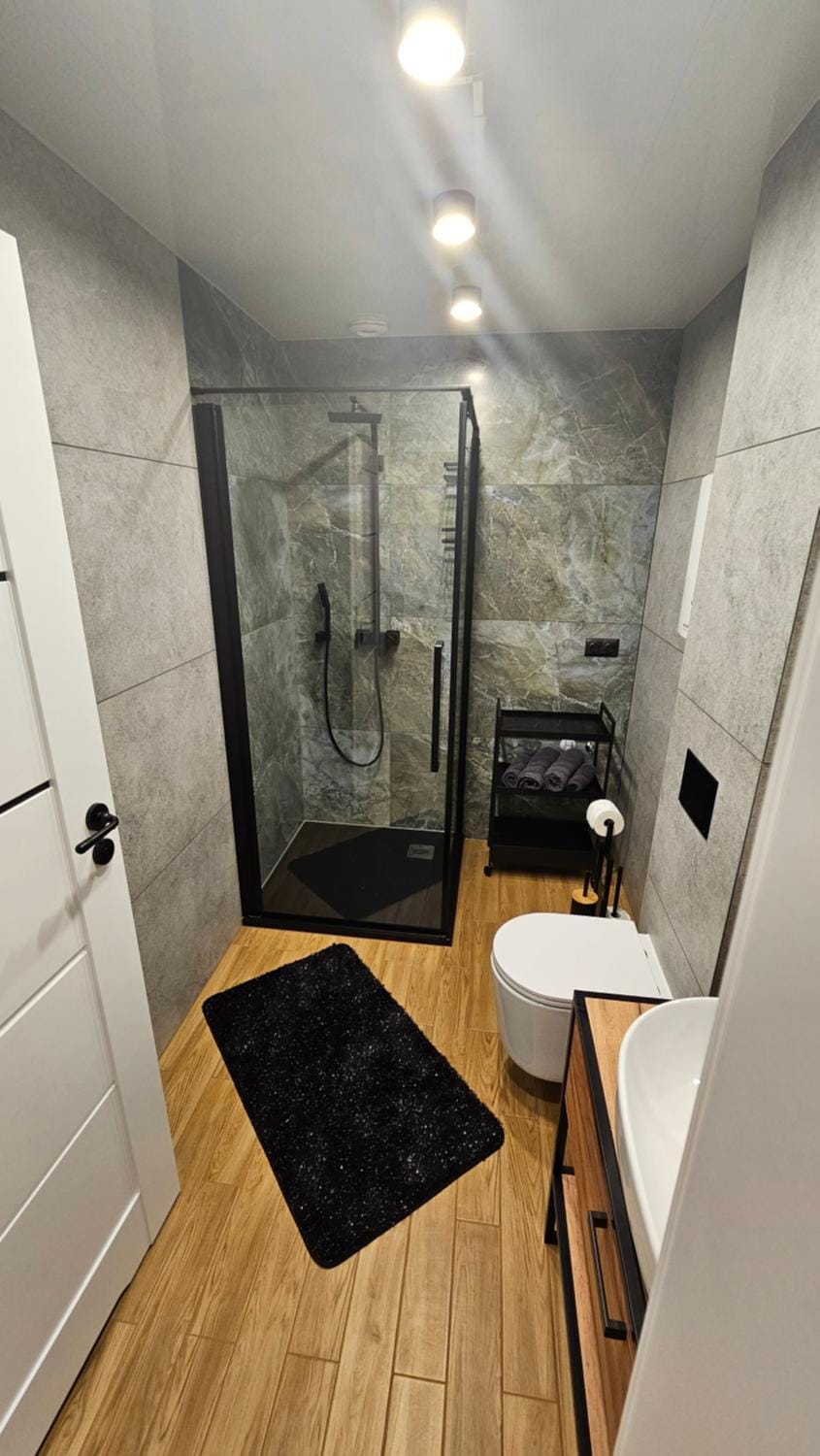Shower, Toilet, Bathroom