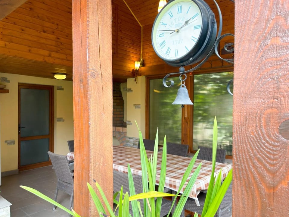Patio, BBQ facilities, Seating area, Garden view