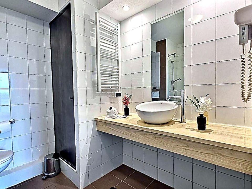 Dolce Vita II - DisneyLand & Paris - 5 mins to Train Station Apartment in Chelles
